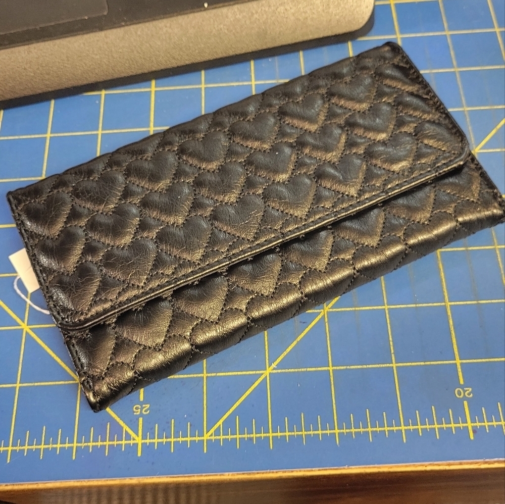 Black Quilted Heart 7x4 Clutch Wallet New